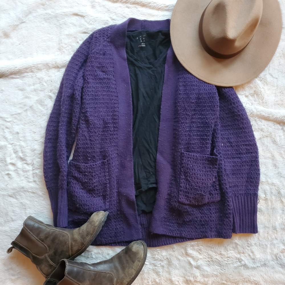 and ea wy Women's Sweater and Shirt Bundle
